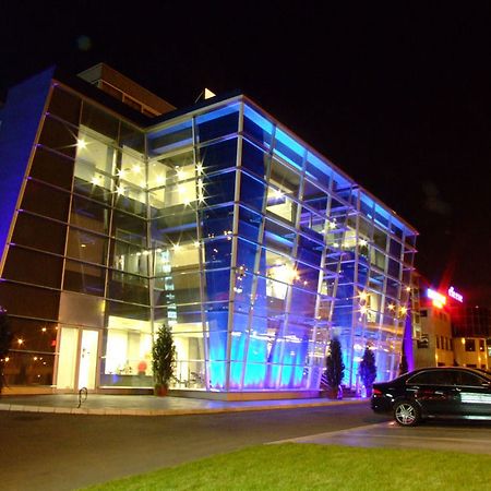 Hotel Metropolitan By Belgrade Arena מראה חיצוני תמונה